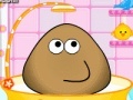 Juego Pou Takes A Shower 