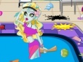 Juego Monster High swimming pool cleaning
