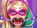 Juego Super Barbie Throat Doctor