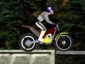 Juego Motor bike drive in dangerous mountain